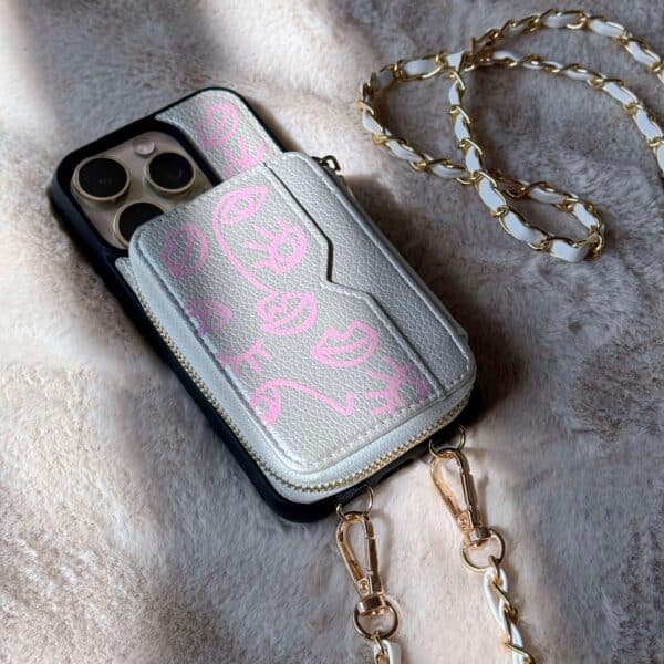 Funda iPhone Blanca con Cadena